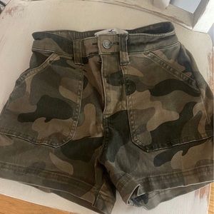 Hollister Camo shorts
